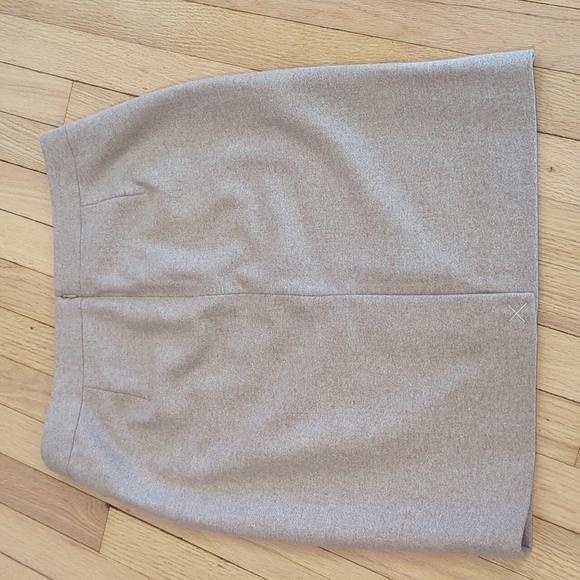 J.Crew wool/viscose pencil skirt 8 - Picture 5 of 7